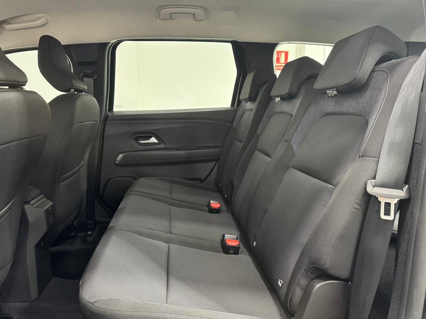 Plazas traseras del Dacia Jogger taxi