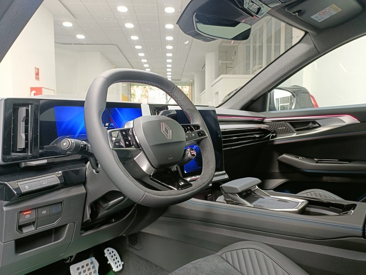 Renault Rafale Esprit Alpine E-Tech full hybrid 200 cv (147kW) foto 5